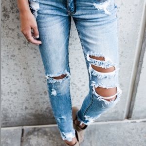 KanCan Distressed Jeans